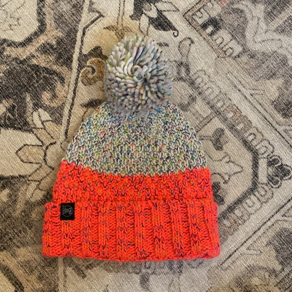 NWOT BUFF Pink And White Knitted Janna Cloud Fleece Beanie